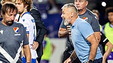 Ostravský trenér Pavel Hapal b�hem odvetného utkání 3. p�edkole Konferen�ní...
