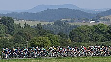 Peloton bhem první etapy Czech Tour