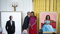 Odhalení oficiálních portrét� amerického exprezidenta Baracka Obamy a bývalé...