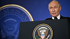 Ruský prezident Vladimir Putin na vojenské základn� v Anchorage na Alja�ce (15....