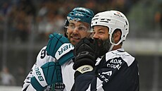 Vlevo Jan Rutta, vpravo Radko Gudas.