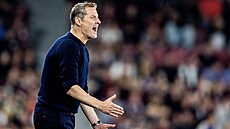 Spar�anský kou� Brian Priske b�hem zápasu s Olomoucí.
