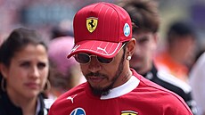 BEZRADNÝ. Sou�ení Lewise Hamiltona se stup�ovalo. Pom��e mu letní pauza?