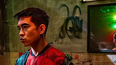 Luká� Duy Anh Tran p�i natá�ení filmu Tony má plán