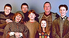 Weasleyovic rodina z film� o Harrym Potterovi: Fred (James Phelps), Molly...