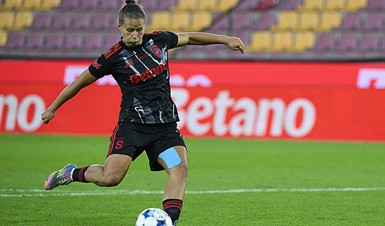 Elika Sonntagová svým pokutovým kopem rozhodla o postupu Sparty.