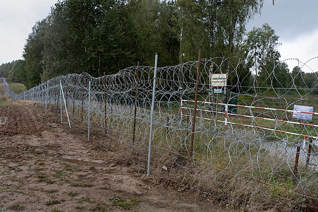 Mokřady či lesy jako obranný val. Příroda u hranic ztěžuje invazi, říká eurokomisařka