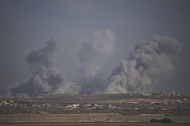 Izrael v Gaze zasáhl nemocnici, při útoku zemřel i novinář Reuters