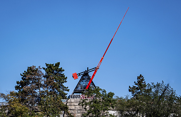Místo parkoviště přibude zeleně. Praha rozšíří Letenské sady