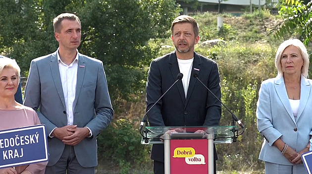 Velká manifestace před volbami. Koleduje si Rakušan o „Středulův syndrom“?