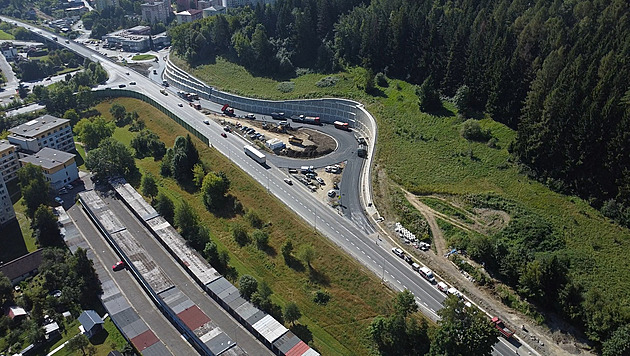 Silniái dokonují výstavbu nové rampy Mostecká ve Vsetín. Zprovoznná bude v...