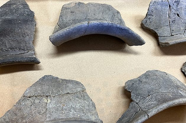 Archeologové ve Strakonicích prozkoumali středověké sídliště, vyrostou zde garáže