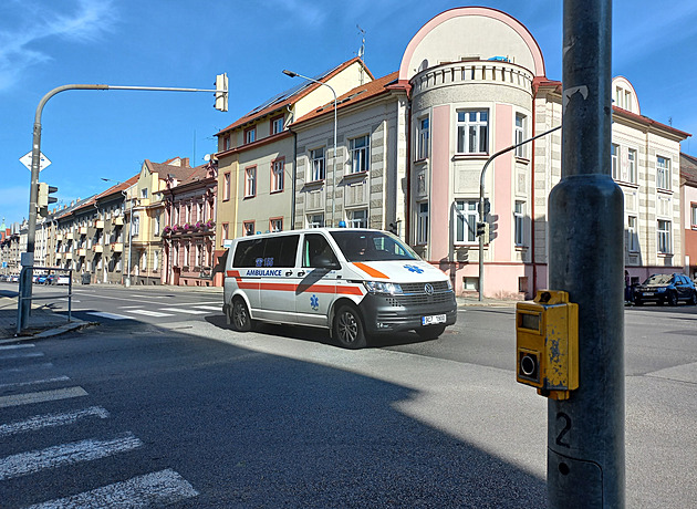 U semafor na kiovatce ulic Kollrova a Jeronmova nechala pseck radnice vypnout zvukovou signalizaci.