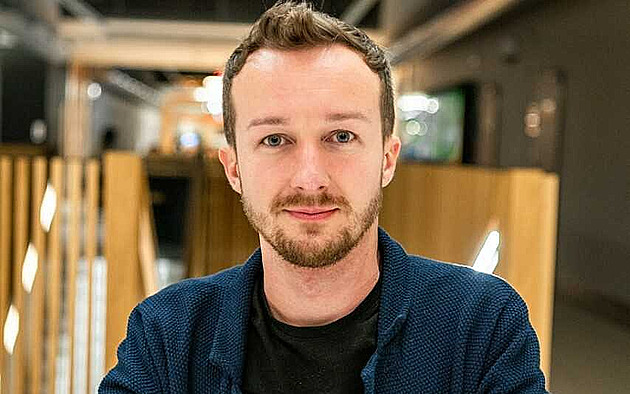 Jedna z dalších nedotažených věcí vlády, říká politolog ke korespondenční volbě