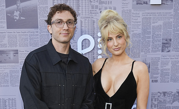 Meghan Trainorová má třetí dítě. Vytouženou holčičku jí porodila náhradní matka