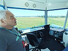 Pedseda aeroklubu Josef Krlek stoj na nov dic vi letit, kter je v...