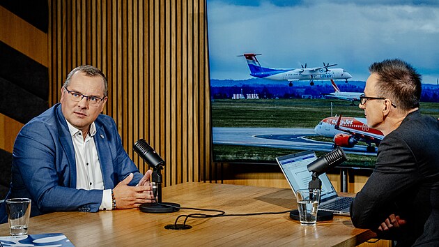 Podcast s Martinem Ku�erou, �editelem provozu a bezpe�nosti Leti�t� Praha. Po�ad moderuje Vladim�r Vok�l.