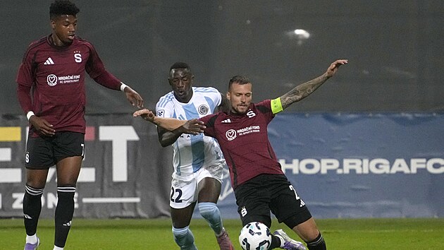 Luká� Haraslín proti Rize.