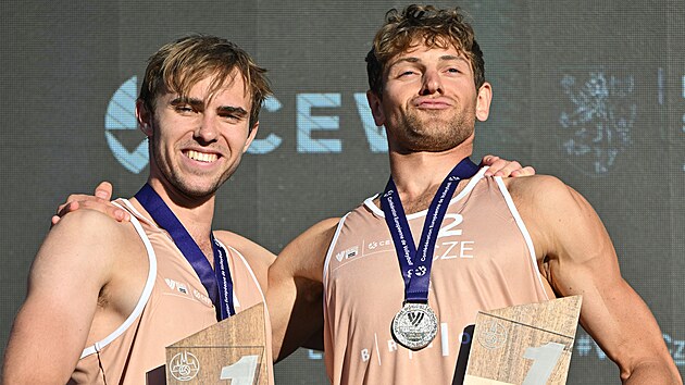 Brno'da plaj voleybolu: Çek çiftleri finallere hakim oldu