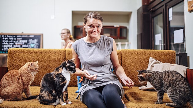 Majitelka koi kavrny Kokaf Schrdinger v Brn Kristna Dakov (srpen 2025)