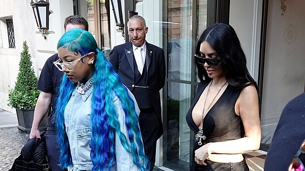 North Westov� a jej� matka Kim Kardashoanov� v ��m� (25. srpna 2025)