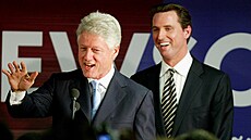 Bill Clinton a jeho u�edník, budoucí starosta San Franciska a guvernér...