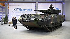 N�mecký zbrojní koncern Rheinmetall otev�el novou muni�ní továrnu v Unterlüssu...