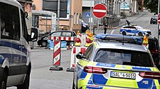 Vy�et�ování p�epadení �erpací stanice v n�meckém Völklingenu. Lupi� zde vytrhl...