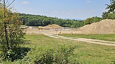 Geologický pr�zkum na míst� budoucí dálnice D3 v úseku Kamenná vrata.