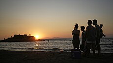 Polovina �ek� si nem��e dovolit klasickou dovolenou, tak vyrá�í na jednodenní...