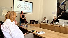 T�etina senior� je i digitáln� ohro�ená, tedy �e mají p�ístup k internetu, ale...