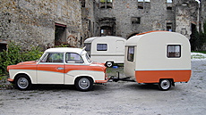 Karavan LC9-200, za ním LC9-285