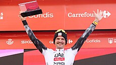 Jay Vine se raduje z triumfu v �esté etap� Vuelty.