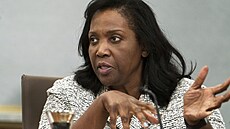 Lisa Cooková, první Afroameri�anka v Rad� guvernér� Fedu, byla prezidentem...