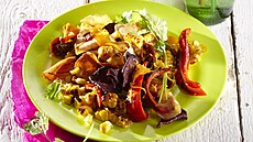 Zeleninové nachos s grilovanou kuku�icí a nachos s ku�ecím masem a papri�kami...