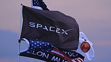 Lo� SpaceX Starship se vydává na cestu k odpalovací ramp� p�ed svým desátým...