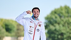 Martin Fuksa slaví titul na kilometrové trati na mistrovství svta v Milán