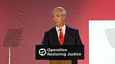 Farage chce deportovat p�es p�l milionu migrant�