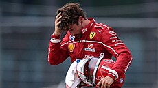 Charles Leclerc zklaman� odchází po nehod� v Nizozemsku.