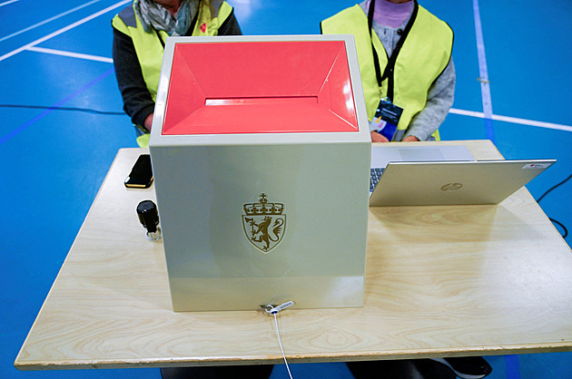 Norské volby vyhrála vládnoucí levice, dotírajícím populistům navzdory
