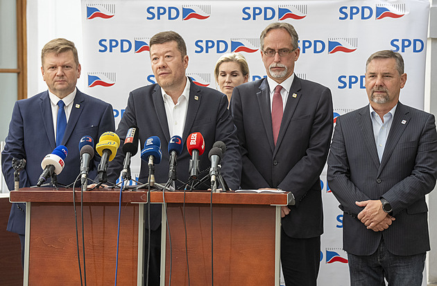 Povládnou bolševici a proruské SPD, hrozí Výborný. Klidněte emoce, řekl Havlíček