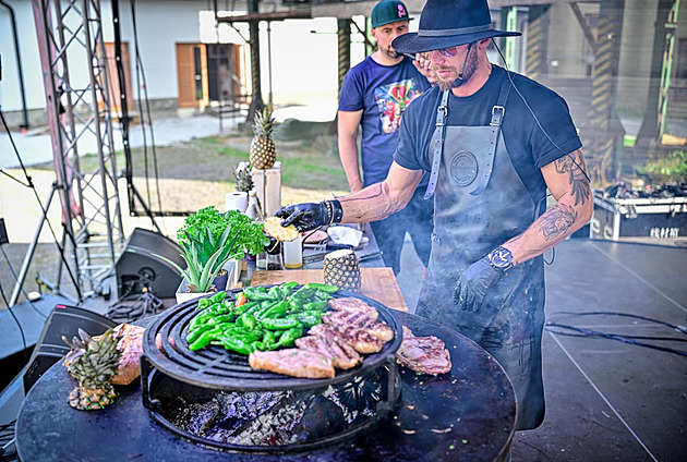 Areál bývalé pily v Ostravici se 6. záí 2025 promní v gastromsteko s více...