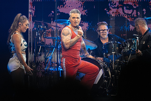 Turci zrušili koncert Robbieho Wiliamse. Kvůli židovské manželce a dětem čelil útokům