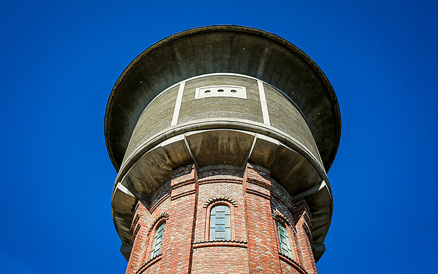 Novými jihočeskými památkami jsou cihlová škola i vodojem navržený Kotěrou