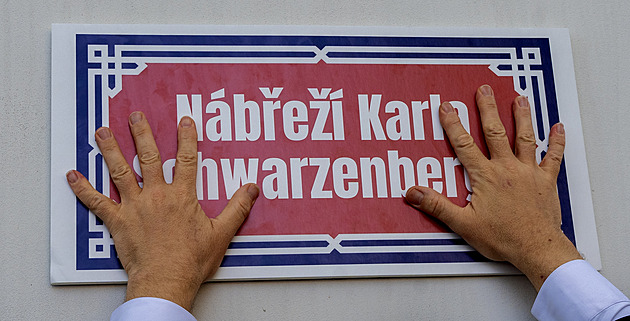 „To místo tolik miloval.“ Praha už má nábřeží Karla Schwarzenberga