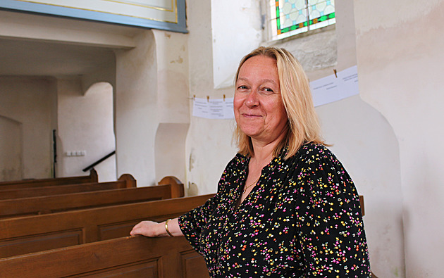 Vitráže i podlahy. Husitská církev vrací synagoze v Hořicích původní tvář