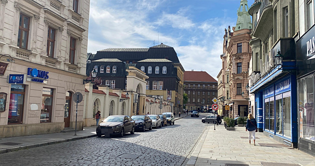 Audit krajského centra: hodně vážných chyb. Miliony tekly, kam neměly