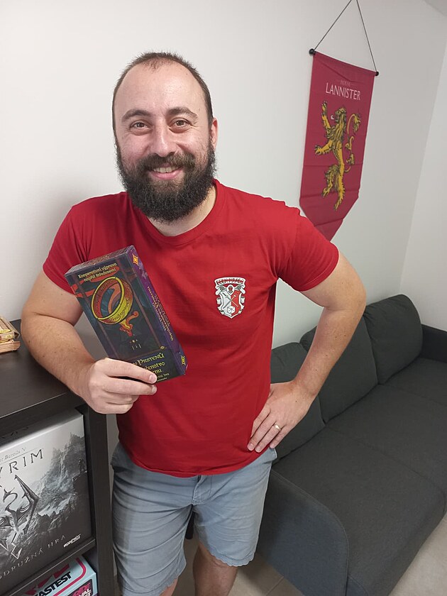 Petr láká hráe i na ítárnu nebo herní koutek.