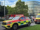 Prask policie zasahuje u nahlen vbuniny v budov Vysok koly...