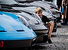 Majitel voz znaky Porsche se pravideln schzej na srazech. Zatm posledn...